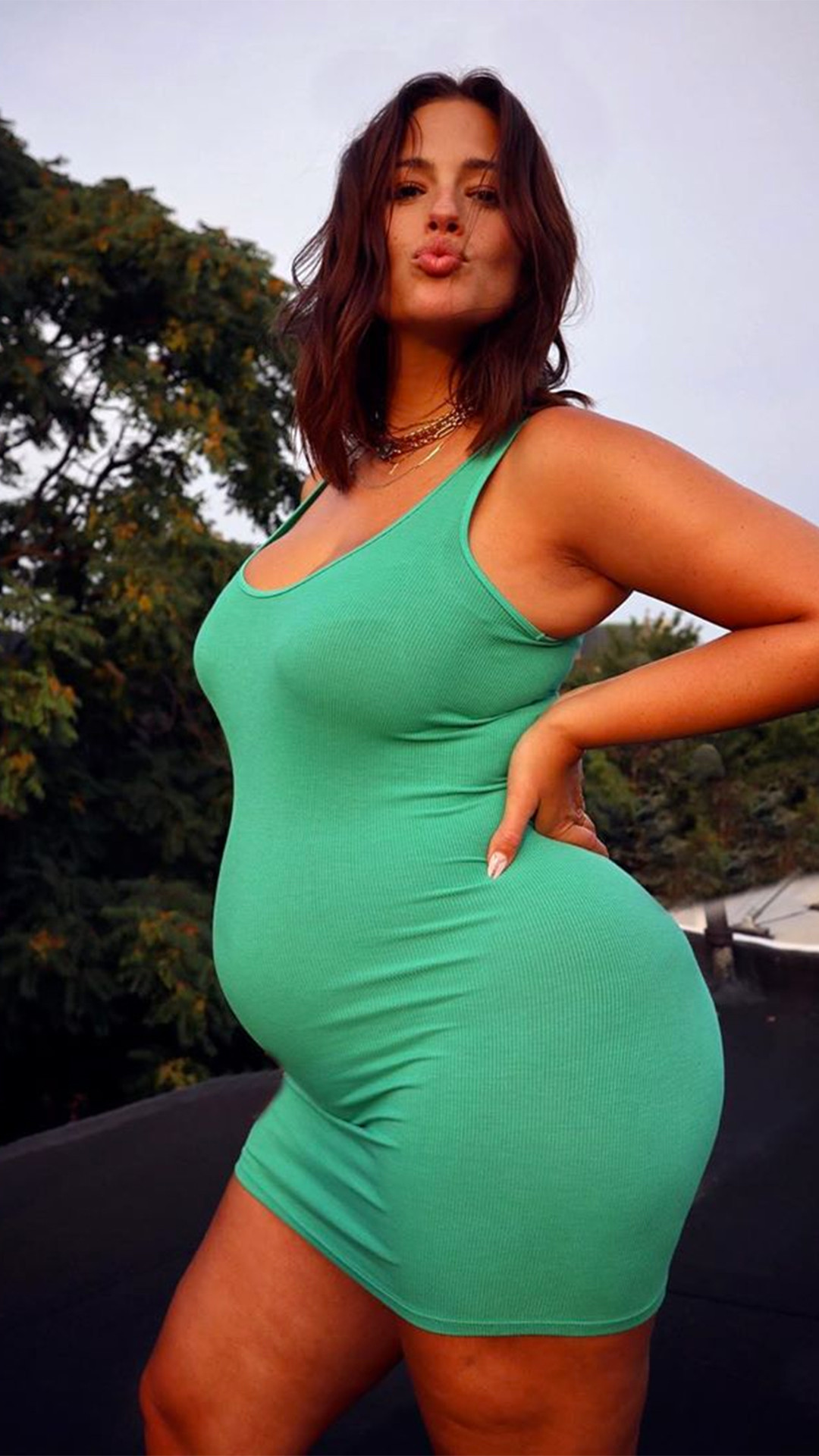 Ashley Graham, Pregnant, Instagram